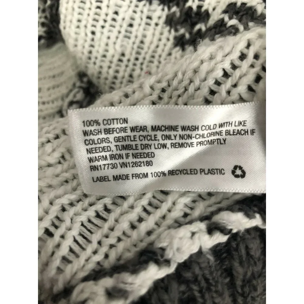 Genuine Kids Oshkosh Hooded Sweater Cape Poncho‎ Sz 12m Gray White Aztec Design